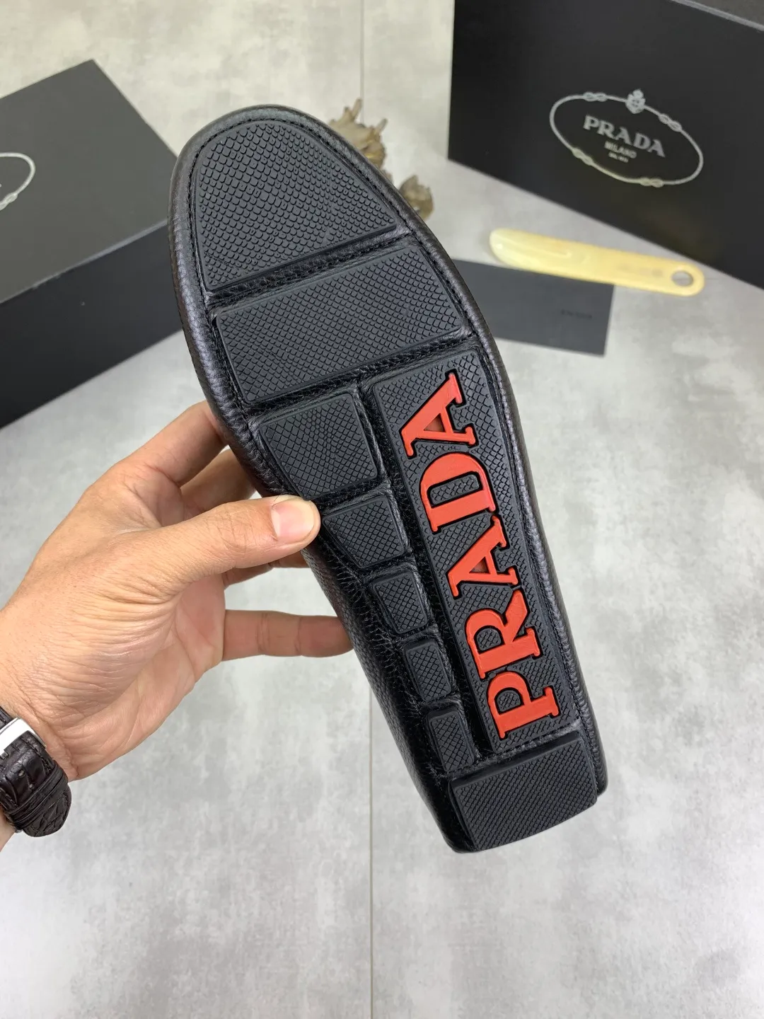 Men's Men's Shoes 💰P380💰【New Style】🆘 🔥🆕【PRADA】Prada Hong Kong high-quality pea shoes. Loaf style for lazy people. This fabric is made of 🇮🇹 imported top-grade Italian first-layer cowhide➕full first-layer pigskin lining. The lining is more high-end. The original non-slip and wear-resistant rubber outsole is the only choice for driving. Size: 38-45 4️⃣colors available